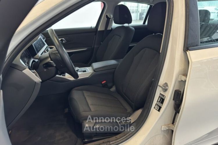 BMW Série 3 318iA Limousine  - <small></small> 29.288 € <small>TTC</small> - #9