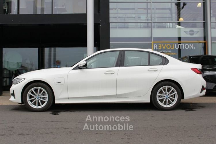 BMW Série 3 320e Lim. Navi Prof. Kamera. Park. Ass.  - <small></small> 26.745 € <small>TTC</small> - #2