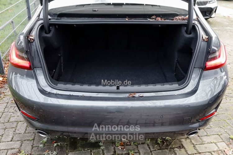 BMW Série 3 320i Advantage Automatik Aut. Klimaaut. - <small></small> 27.940 € <small>TTC</small> - #9