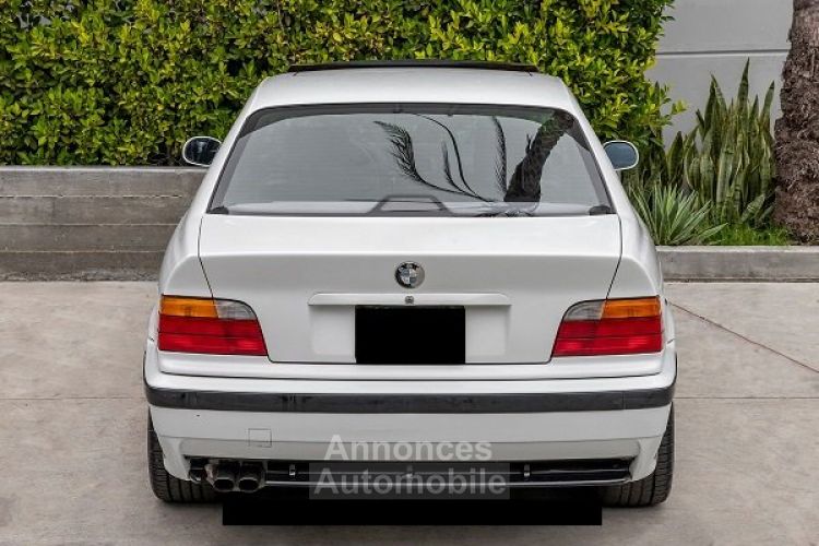 BMW Série 3 325 325iS M-Technic - <small></small> 20.900 € <small>TTC</small> - #4