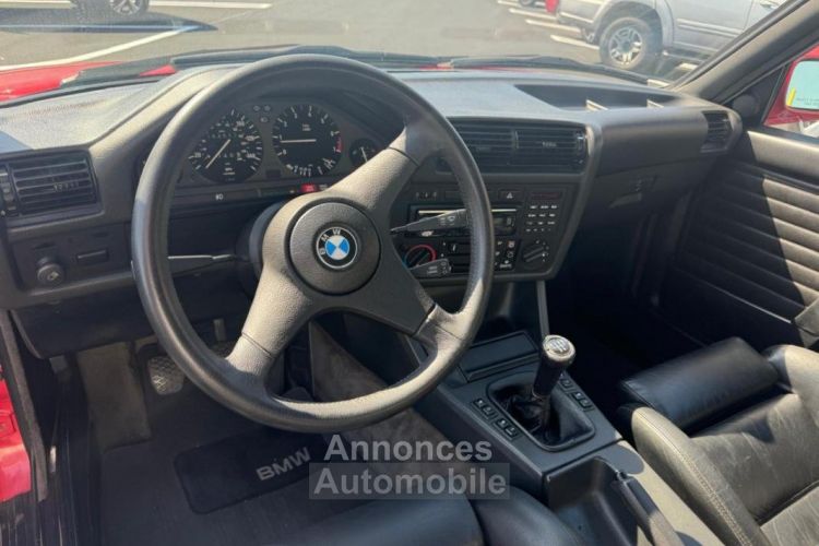 BMW Série 3 325 I E30 CABRIOLET ROUGE BOITE MECA 1987 - <small></small> 27.900 € <small>TTC</small> - #17