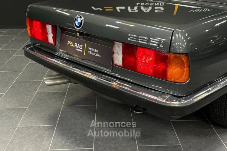 BMW Série 3 325.I Cabriolet - <small></small> 32.990 € <small>TTC</small> - #12