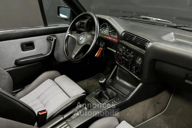 BMW Série 3 325.I Cabriolet - <small></small> 32.990 € <small>TTC</small> - #19