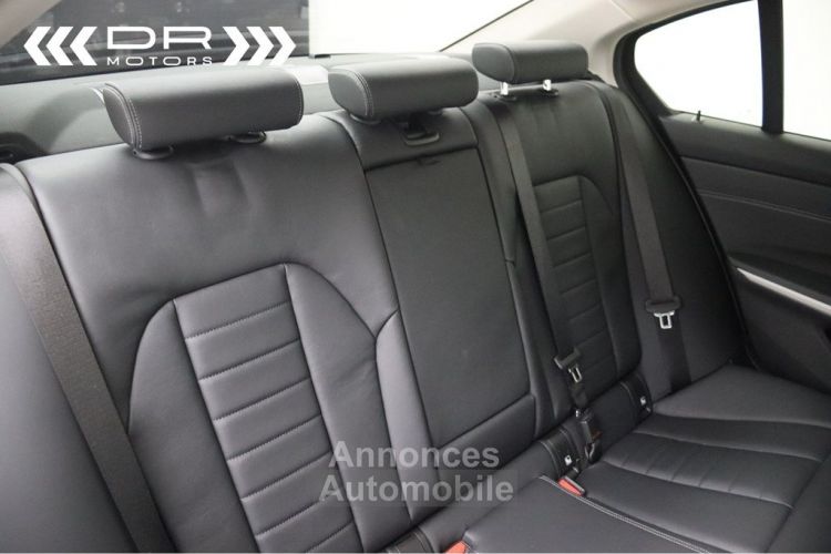 BMW Série 3 330 e ADVANTAGE - LEDER NAVI LED DAB HiFi - <small></small> 29.995 € <small>TTC</small> - #14