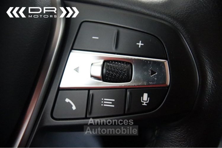 BMW Série 3 330 e ADVANTAGE - LEDER NAVI LED DAB HiFi - <small></small> 29.995 € <small>TTC</small> - #37