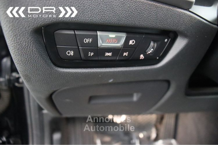 BMW Série 3 330 e ADVANTAGE - LEDER NAVI LED DAB HiFi - <small></small> 29.995 € <small>TTC</small> - #39