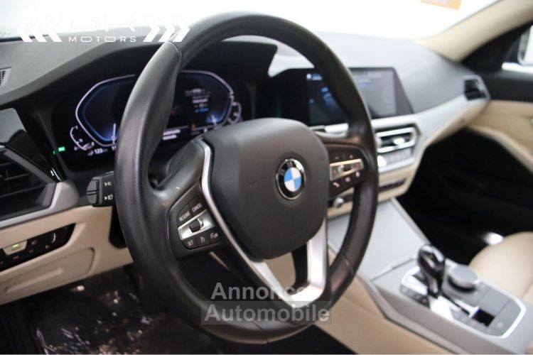 BMW Série 3 330 e ADVANTAGE - LEDER NAVI LED DAB HiFi - <small></small> 29.995 € <small>TTC</small> - #36