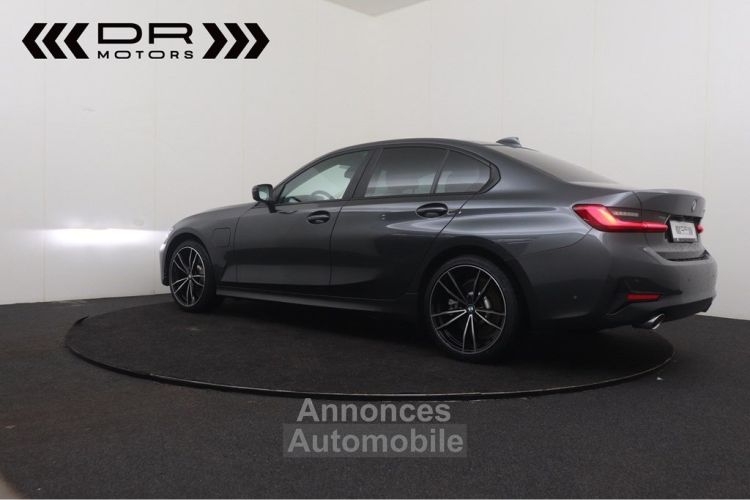 BMW Série 3 330 e ADVANTAGE - LEDER NAVI LED DAB HiFi - <small></small> 28.995 € <small>TTC</small> - #6