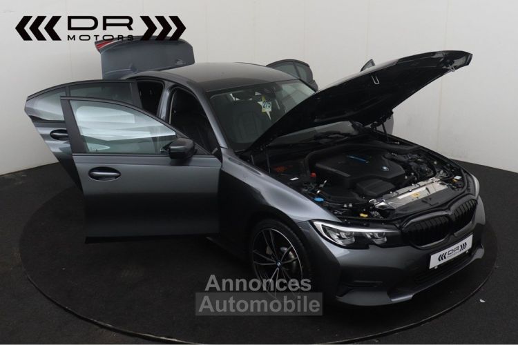 BMW Série 3 330 e ADVANTAGE - LEDER NAVI LED DAB HiFi - <small></small> 28.995 € <small>TTC</small> - #12