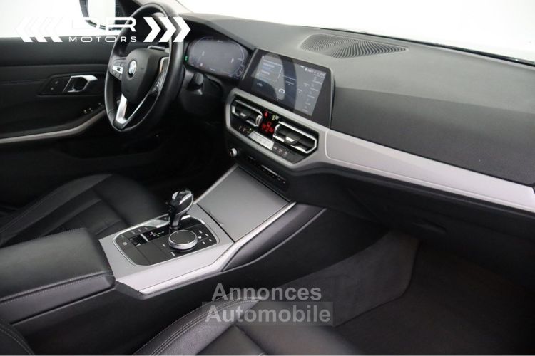 BMW Série 3 330 e ADVANTAGE - LEDER NAVI LED DAB HiFi - <small></small> 28.995 € <small>TTC</small> - #15