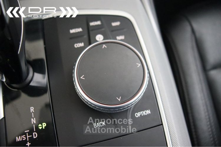 BMW Série 3 330 e ADVANTAGE - LEDER NAVI LED DAB HiFi - <small></small> 28.995 € <small>TTC</small> - #31