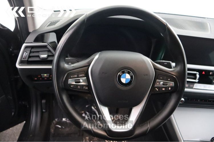 BMW Série 3 330 e ADVANTAGE - LEDER NAVI LED DAB HiFi - <small></small> 28.995 € <small>TTC</small> - #36