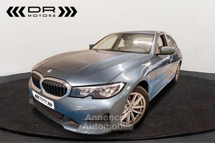 BMW Série 3 330 e ADVANTAGE - LEDER NAVI LED PANODAK TREKHAAK - <small></small> 25.995 € <small>TTC</small> - #1