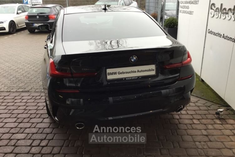 BMW Série 3 330 i Lim MSport AD Navi Soundsystem LED  - <small></small> 35.988 € <small>TTC</small> - #13