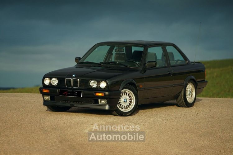 BMW Série 3 BMW E30 325i 2.5L M20B25 170ch - 59.900 kms - Carnet d'origine complet - Boite Manuelle - Toit Ouvrant - Sièges chauffants - <small></small> 55.990 € <small>TTC</small> - #1