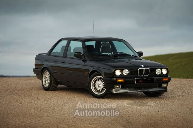 BMW Série 3 BMW E30 325i 2.5L M20B25 170ch - 59.900 kms - Carnet d'origine complet - Boite Manuelle - Toit Ouvrant - Sièges chauffants - <small></small> 55.990 € <small>TTC</small> - #2