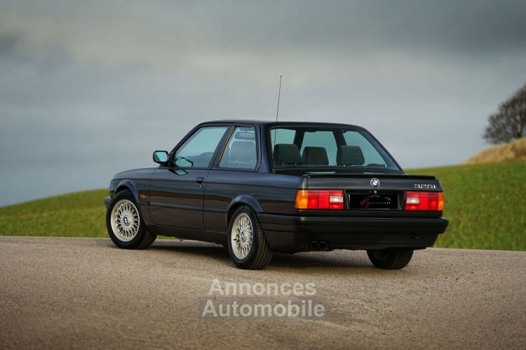 BMW Série 3 BMW E30 325i 2.5L M20B25 170ch - 59.900 kms - Carnet d'origine complet - Boite Manuelle - Toit Ouvrant - Sièges chauffants - <small></small> 55.990 € <small>TTC</small> - #3