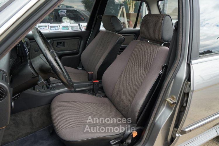 BMW Série 3 (E30) 325IX 170 ch - Origine France - Révisée + Distri. en 06/2024 - Parfait état - Check Control - Climatisation - Garantie 12 mois - <small></small> 21.490 € <small>TTC</small> - #21