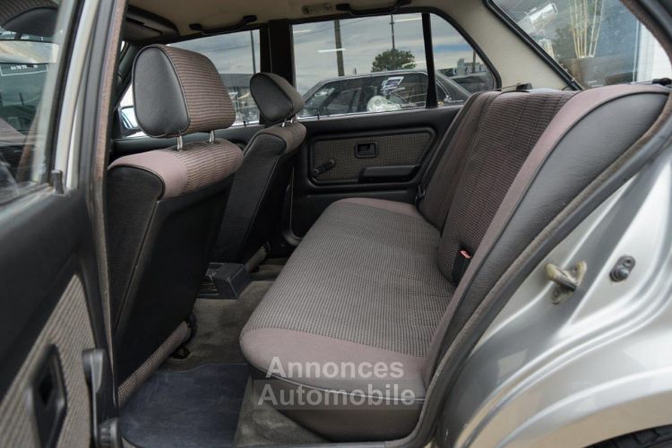 BMW Série 3 (E30) 325IX 170 ch - Origine France - Révisée + Distri. en 06/2024 - Parfait état - Check Control - Climatisation - Garantie 12 mois - <small></small> 21.490 € <small>TTC</small> - #23