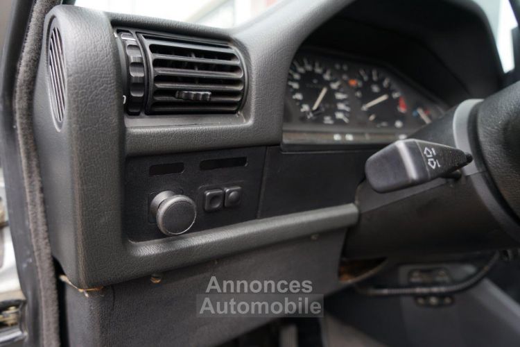 BMW Série 3 (E30) 325IX 170 ch - Origine France - Révisée + Distri. en 06/2024 - Parfait état - Check Control - Climatisation - Garantie 12 mois - <small></small> 21.490 € <small>TTC</small> - #31