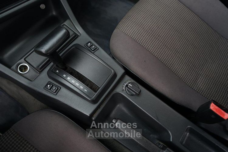 BMW Série 3 (E30) 325IX 170 ch - Origine France - Révisée + Distri. en 06/2024 - Parfait état - Check Control - Climatisation - Garantie 12 mois - <small></small> 21.490 € <small>TTC</small> - #35