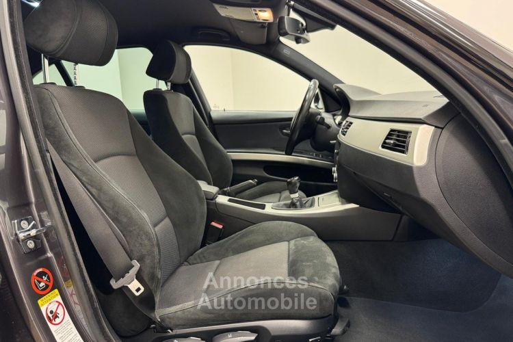 BMW Série 3 E90 335i 3.0 306 ch BVM Française Fiabilisé / Tissus / Sellerie Alcantara - <small></small> 21.990 € <small>TTC</small> - #9