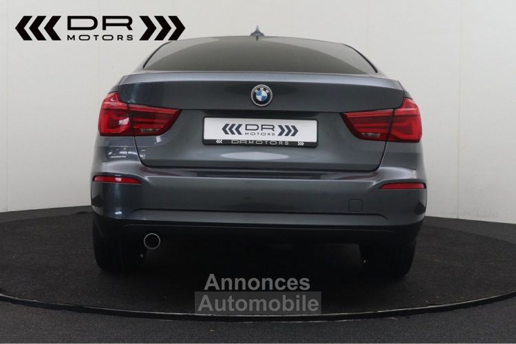 BMW Série 3 Gran Turismo  318 dA - GT NAVI LEDER LED - <small></small> 20.995 € <small>TTC</small> - #9