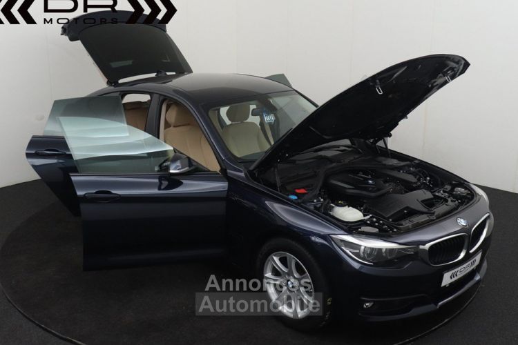 BMW Série 3 Gran Turismo 318 dA - NAVI LEDER LED 38.675km!!! - <small></small> 23.495 € <small>TTC</small> - #11