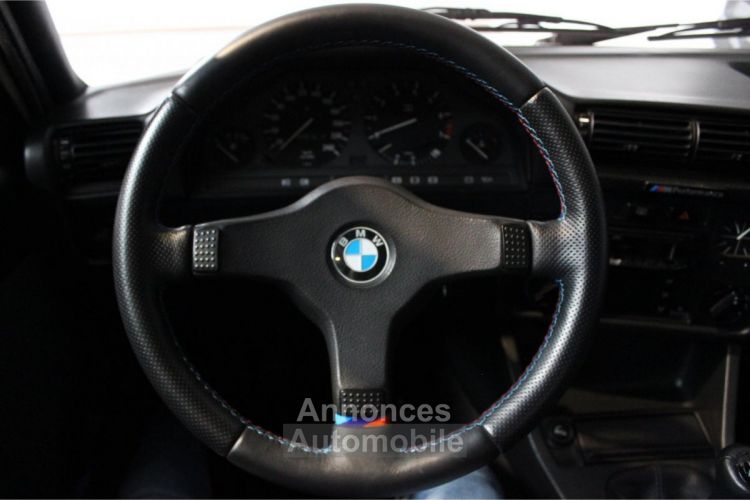 BMW Série 3 SERIE 318 is E30 136ch - <small></small> 19.990 € <small>TTC</small> - #11