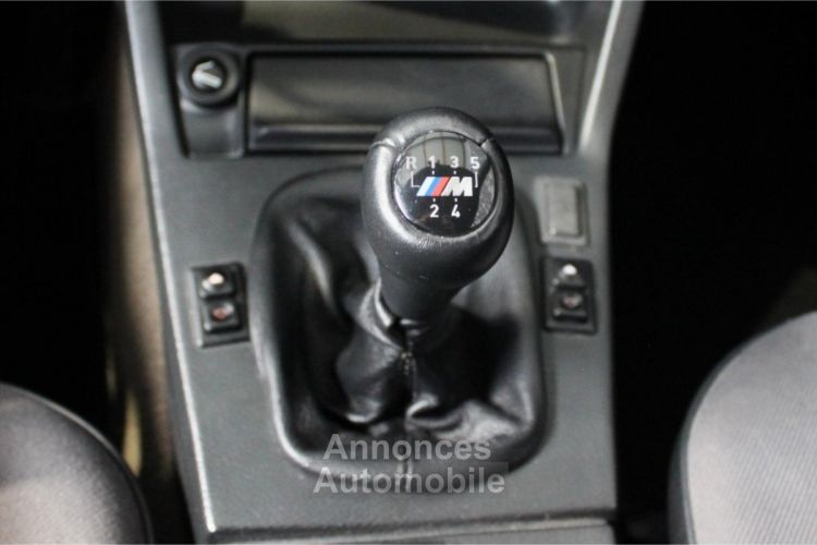 BMW Série 3 SERIE 318 is E30 136ch - <small></small> 19.990 € <small>TTC</small> - #14