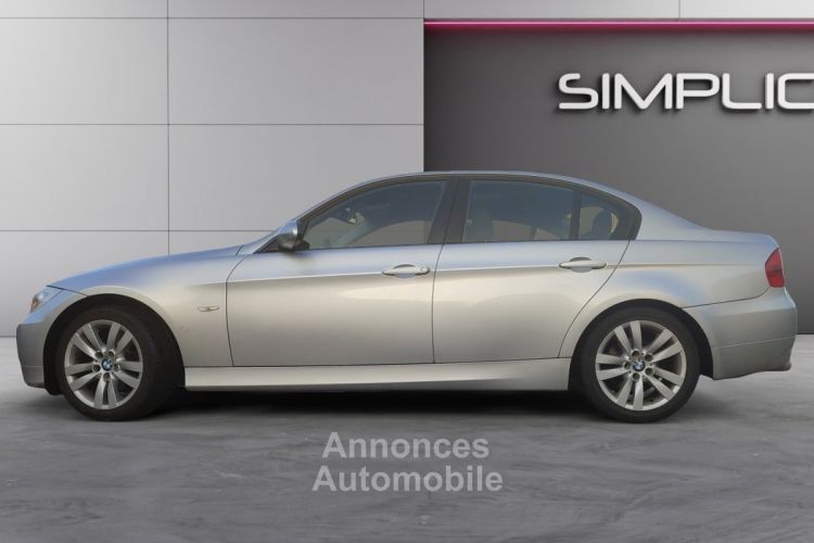 BMW Série 3 SERIE E90 318i 129ch Confort - <small></small> 8.990 € <small>TTC</small> - #4