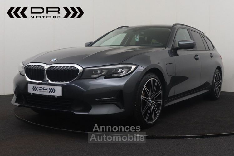 BMW Série 3 Touring  330 e ADVANTAGE - NAVI LED LEDER HiFi APPLE CARPLAY/ANDROID AUTO - <small></small> 23.995 € <small>TTC</small> - #1