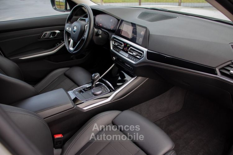 BMW Série 3 Touring 330i Sport-Line 258PK - HISTORIEK - APPLE CARPLAY - ADAPT. CRUISECONTROL - TREKHAAK - ZETELVERWARMING - <small></small> 31.999 € <small>TTC</small> - #17