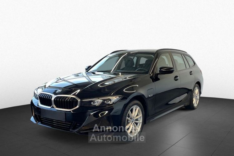 BMW Série 3 Touring  SERIE G21 330e 292 ch BVA8 Lounge - <small></small> 37.990 € <small>TTC</small> - #1