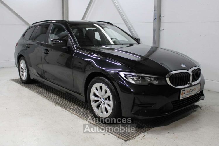 BMW Série 3 Touring 318 318i ~ Navi Led PDC Leder Top Deal - <small></small> 27.990 € <small>TTC</small> - #1