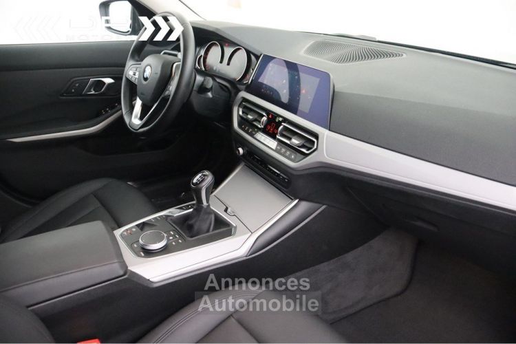 BMW Série 3 Touring 318 d ADVANTAGE - LED NAVI LEDER DAB - <small></small> 23.995 € <small>TTC</small> - #15