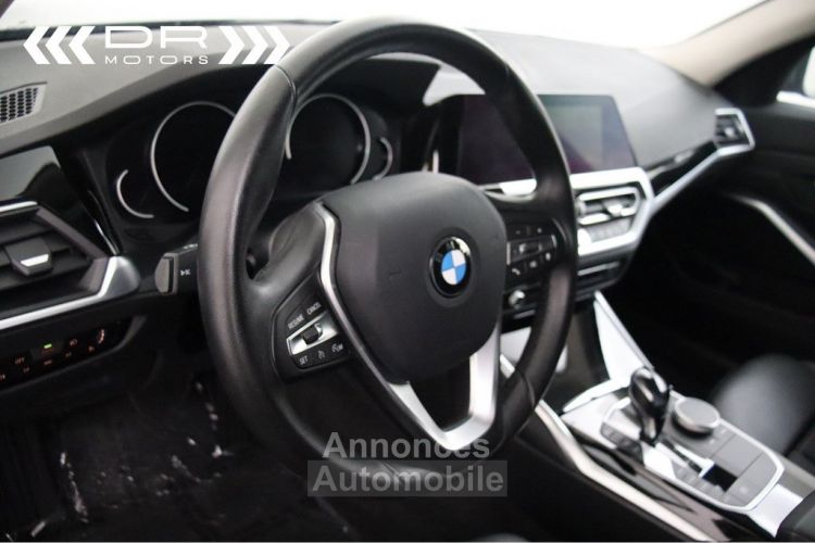 BMW Série 3 Touring 318 dA ADVANTAGE - LED NAVI COMFORT ACCES DAB -27.341km!!! - <small></small> 29.495 € <small>TTC</small> - #33