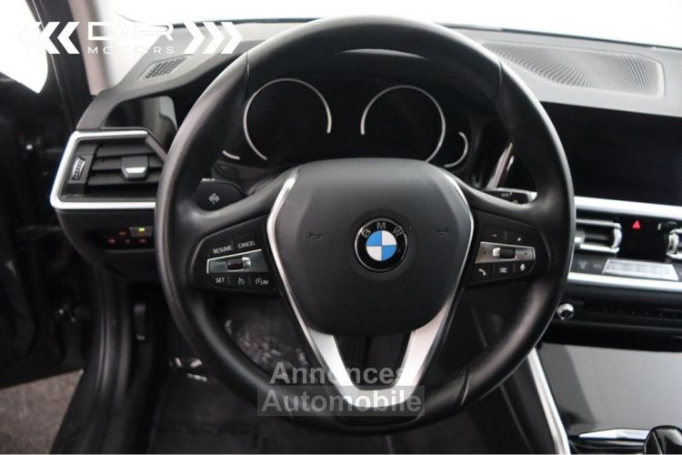 BMW Série 3 Touring 318 dA ADVANTAGE - LED NAVI COMFORT ACCES DAB -27.341km!!! - <small></small> 29.495 € <small>TTC</small> - #37