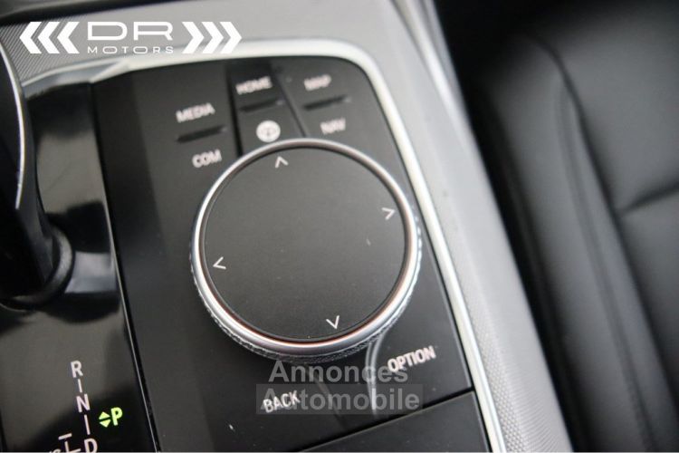 BMW Série 3 Touring 330 e ADVANTAGE - NAVI LED LEDER - <small></small> 29.995 € <small>TTC</small> - #29