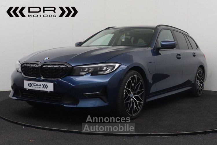 BMW Série 3 Touring 330 e ADVANTAGE - NAVI LED LEDER PANODAK TREKHAAK LIVE COCKPIT - <small></small> 24.995 € <small>TTC</small> - #1