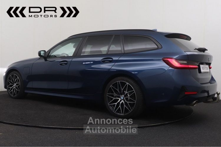 BMW Série 3 Touring 330 e ADVANTAGE - NAVI LED LEDER PANODAK TREKHAAK LIVE COCKPIT - <small></small> 24.995 € <small>TTC</small> - #5