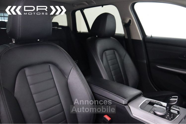 BMW Série 3 Touring 330 e ADVANTAGE - NAVI LED LEDER PANODAK TREKHAAK LIVE COCKPIT - <small></small> 24.995 € <small>TTC</small> - #13