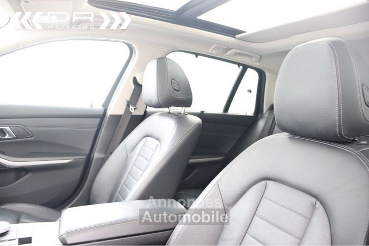 BMW Série 3 Touring 330 e ADVANTAGE - NAVI LED LEDER PANODAK TREKHAAK LIVE COCKPIT - <small></small> 24.995 € <small>TTC</small> - #40