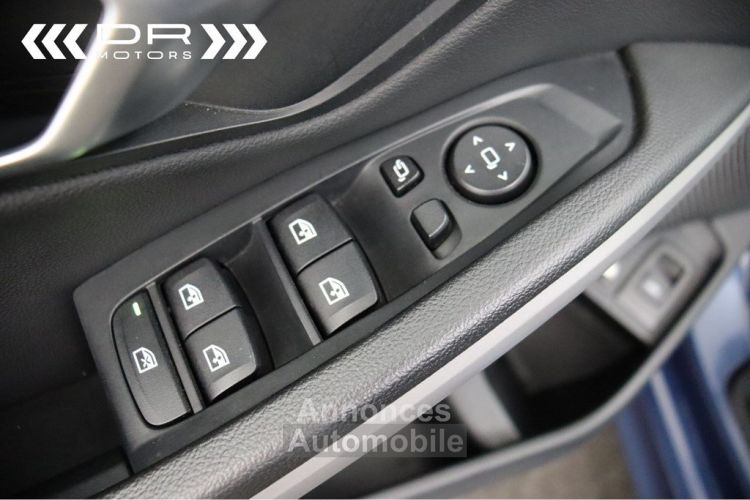 BMW Série 3 Touring 330 e ADVANTAGE - NAVI LED LEDER PANODAK TREKHAAK LIVE COCKPIT - <small></small> 24.995 € <small>TTC</small> - #43