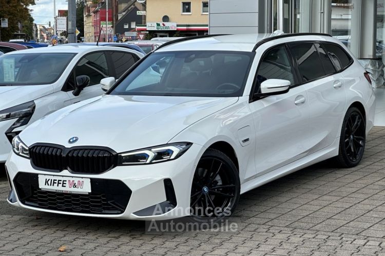 BMW Série 3 Touring BMW 330 E Touring M SPORT - <small></small> 417.909 € <small>TTC</small> - #1