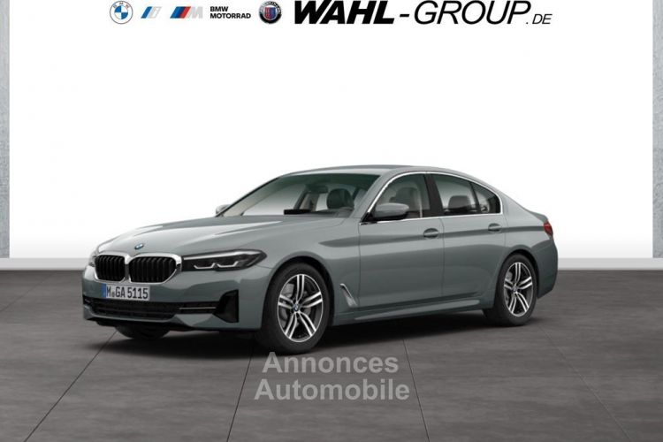 BMW Série 5 520d LC PROF AHK PARKASSIST ALARM DAB  - <small></small> 38.890 € <small>TTC</small> - #1