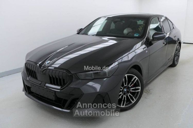 BMW Série 5 520D M-Sport/Pano/Attelage - <small></small> 54.900 € <small>TTC</small> - #1