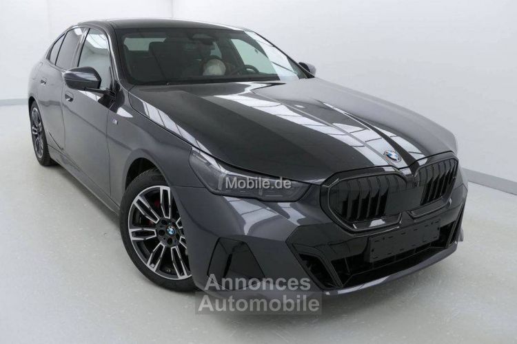 BMW Série 5 520D M-Sport/Pano/Attelage - <small></small> 54.900 € <small>TTC</small> - #2