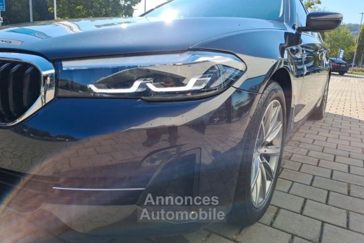 BMW Série 5 520d xDrive Limousine Standheizung Head - <small></small> 40.760 € <small>TTC</small> - #13