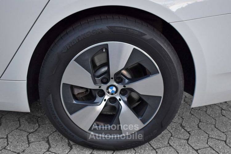 BMW Série 5 520d xDrive Touring HiFi DAB WLAN  - <small></small> 34.400 € <small>TTC</small> - #4